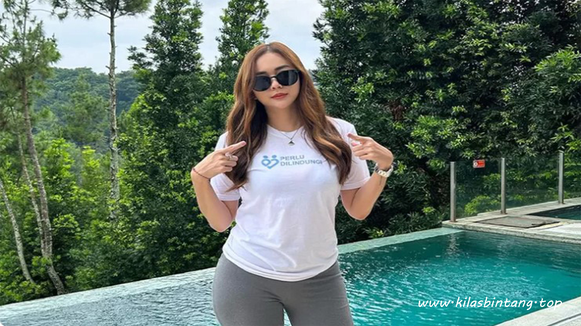 Aura Kasih: Perjalanan Hidup dan Karir Artis Multitalenta